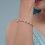Load and play video in Gallery viewer, 9K Gold Tiffany Bangle
